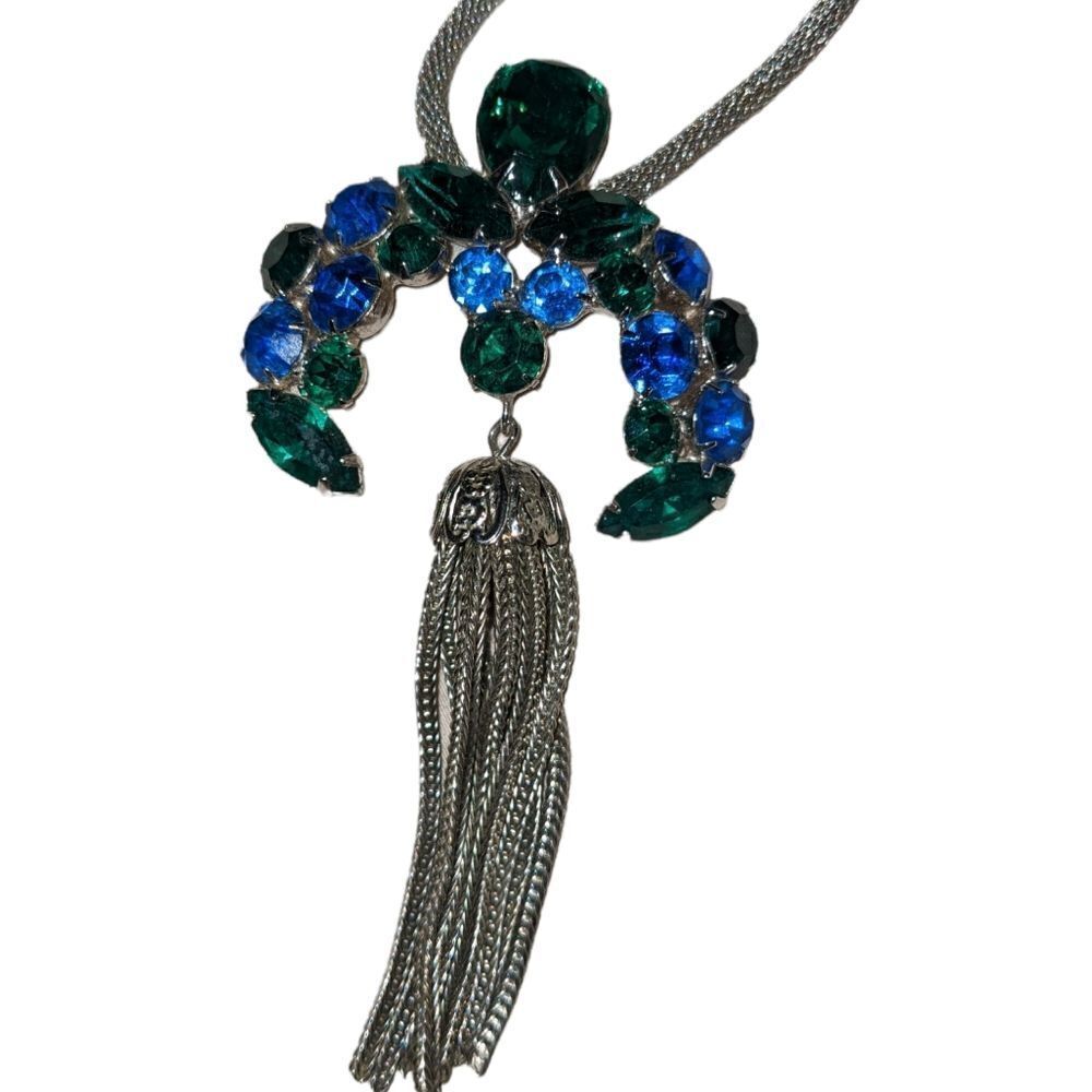Art decoβ style vintage women's pendant necklace
